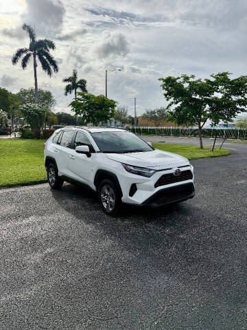 2023 Toyota RAV4 XLE
