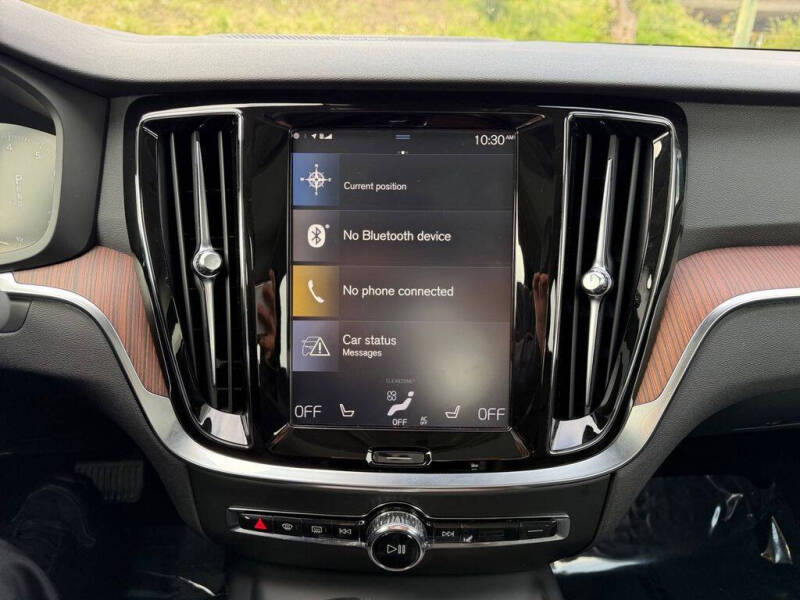 2020 Volvo S60 T5 Momentum