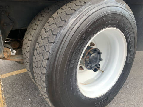 2012 Freightliner M2 106