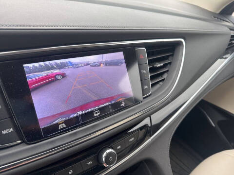 2024 Buick Enclave Essence