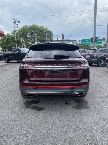 2019 Lincoln Nautilus Select