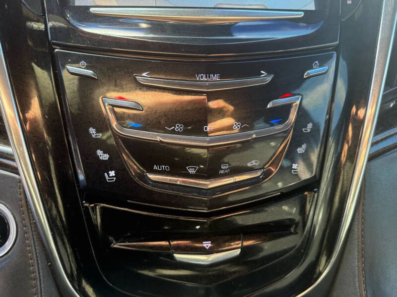 2015 Cadillac Escalade Platinum