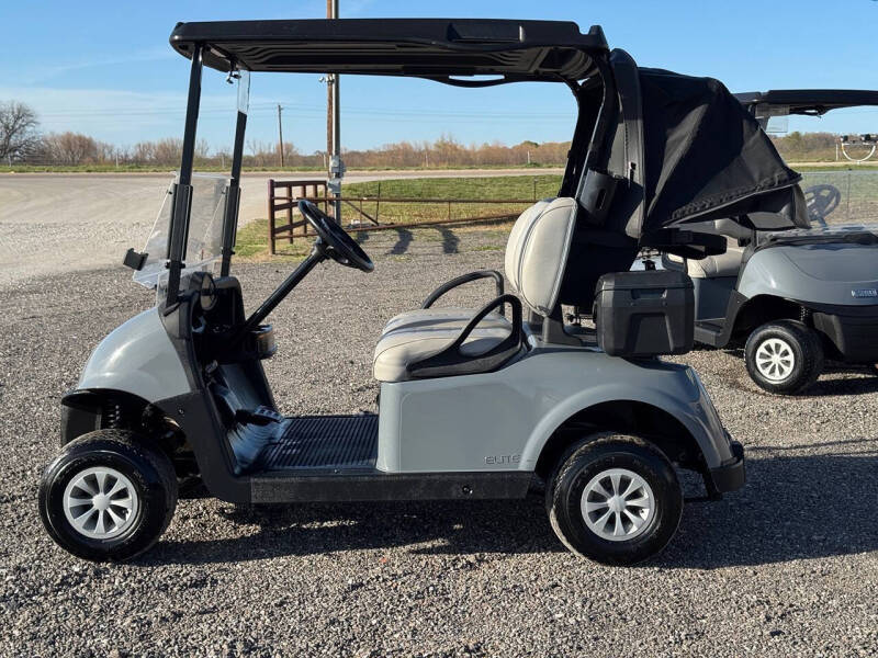 2023 E-Z-GO RXV ELiTE