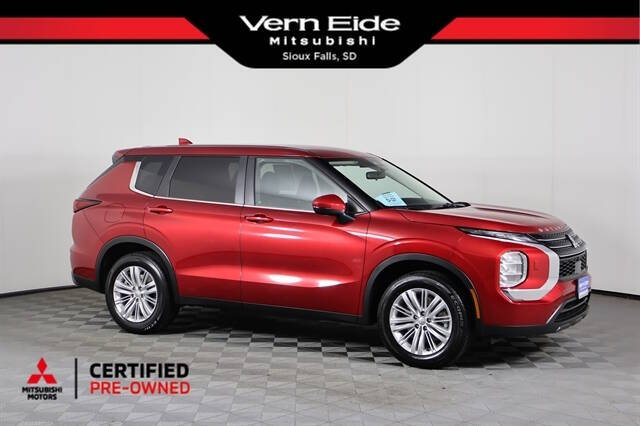 2024 Mitsubishi Outlander ES