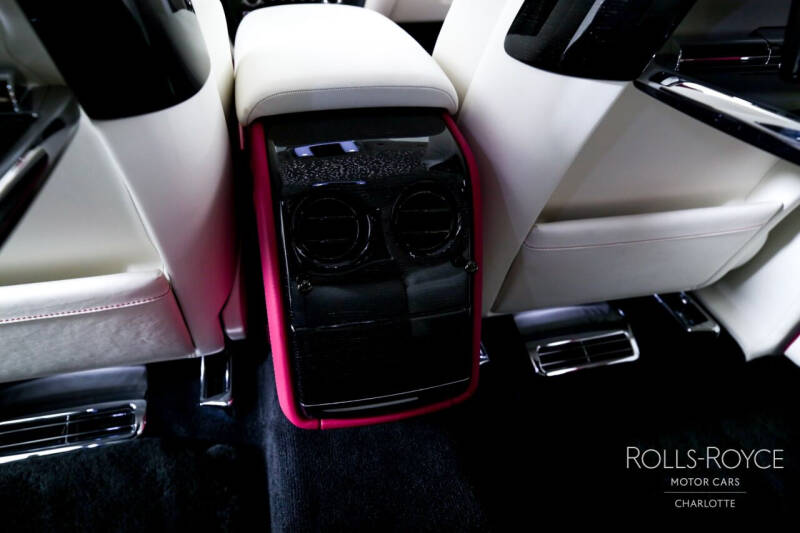 2023 Rolls-Royce Phantom