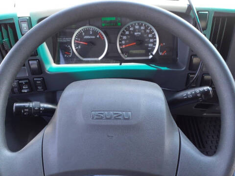 2015 Isuzu box