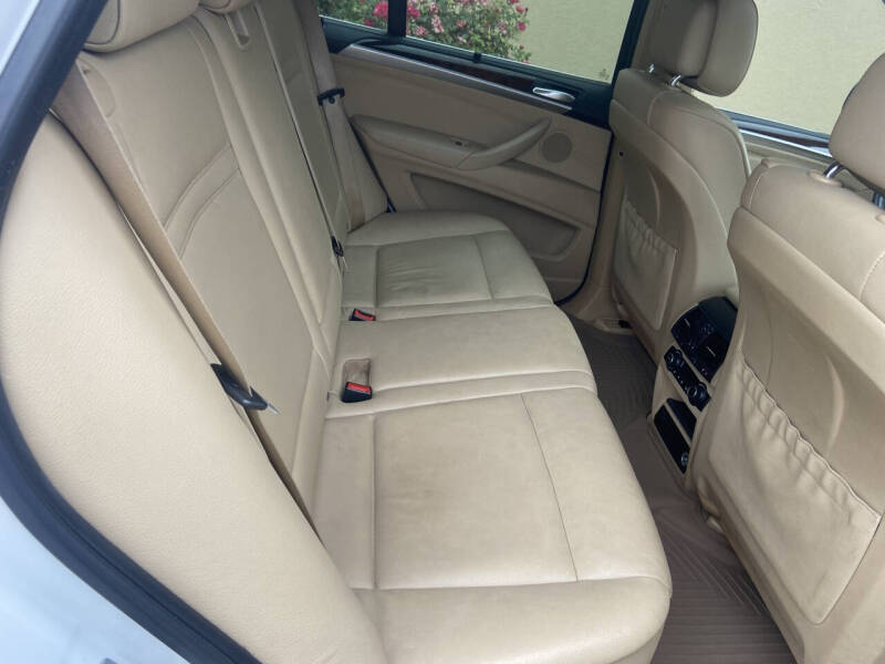 Image 8 of 2013 BMW X5 xDrive35i Premium