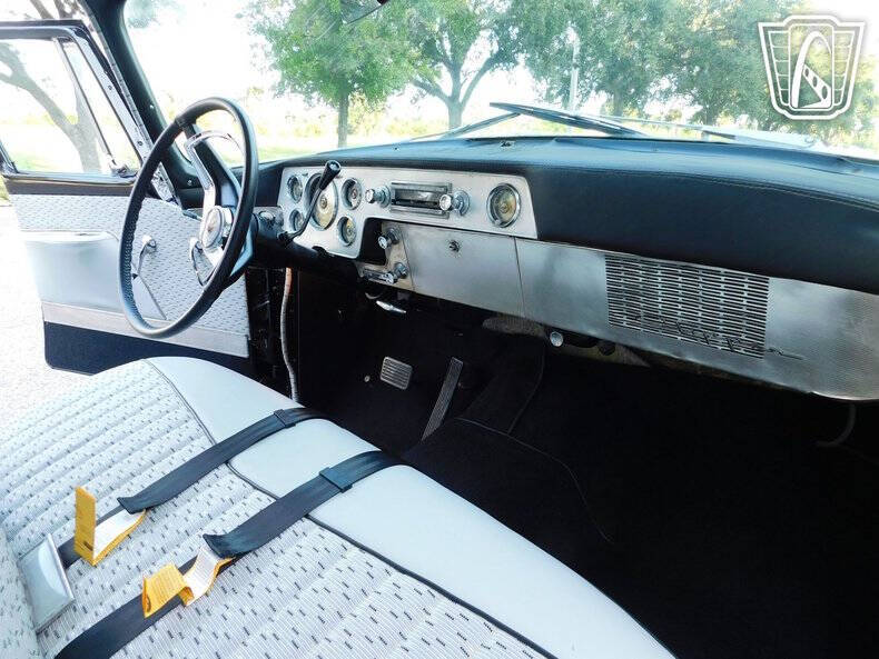 1957 Packard Clipper