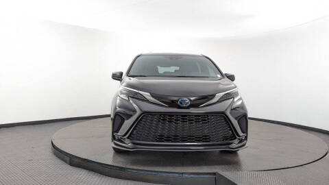 2022 Toyota Sienna XSE 7-Passenger