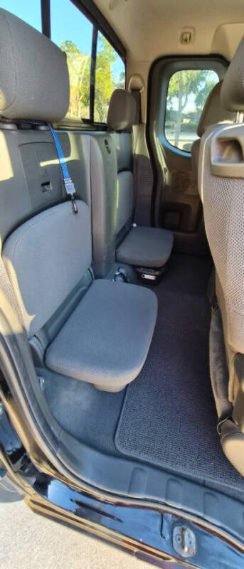 2006 Nissan Frontier XE