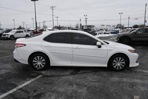 2019 Toyota Camry Hybrid LE