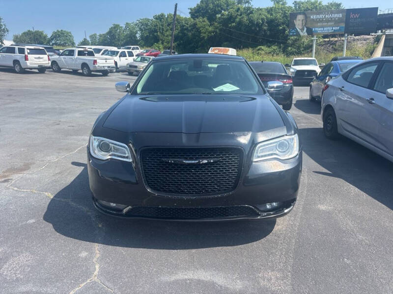 2016 Chrysler 300 C