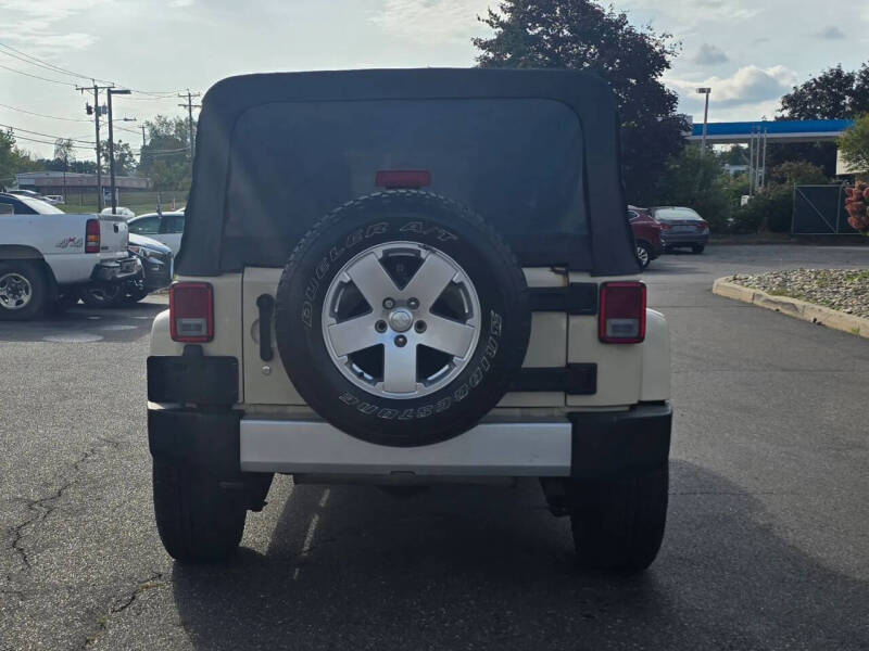 2011 Jeep Wrangler Unlimited Sahara