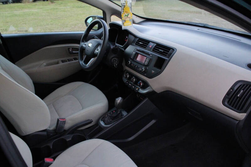 2013 Kia Rio 5-Door LX