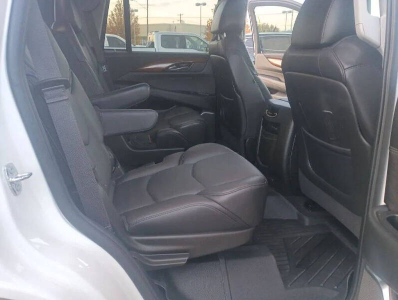 2020 Cadillac Escalade Luxury