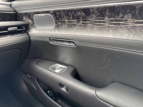 2025 Genesis G90 3.5T e-Supercharger