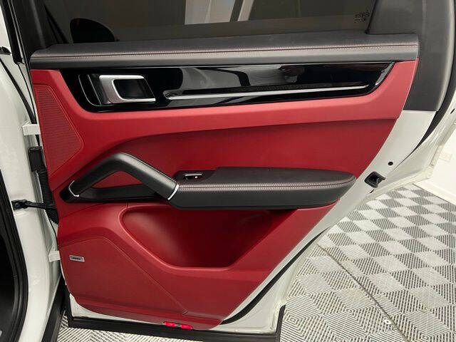 2021 Porsche Cayenne S Coupe