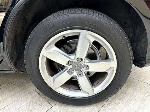 2012 Audi Q5 3.2 quattro Premium Plus