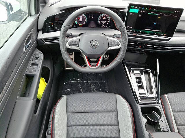 2025 Volkswagen Golf GTI SE