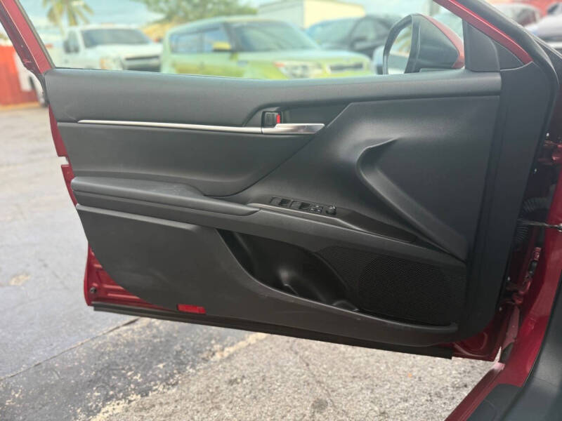 2022 Toyota Camry LE