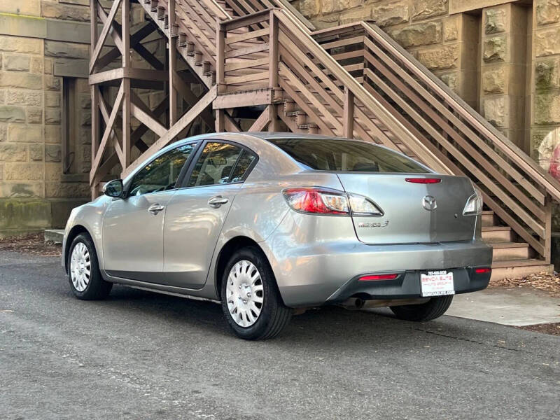 2011 Mazda MAZDA3 i Sport