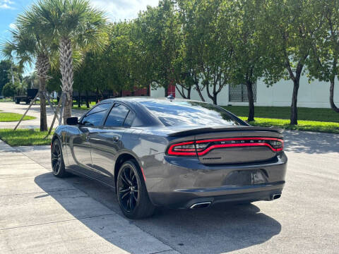 2017 Dodge Charger SXT