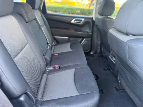 2017 Nissan Pathfinder