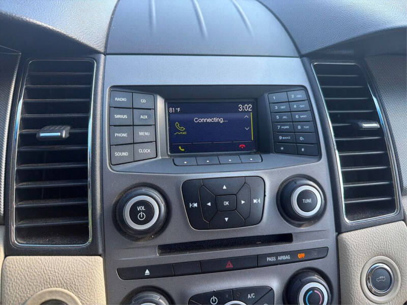2018 Ford Taurus SE
