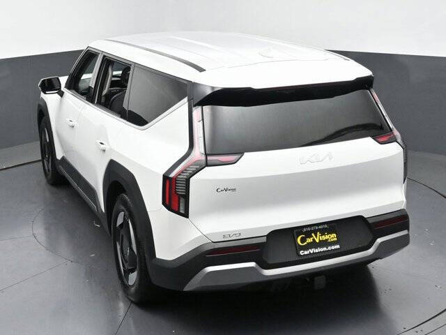 2024 Kia EV9 Light