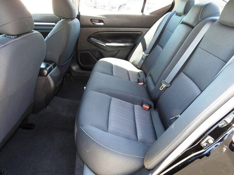 2022 Nissan Altima Sedan - $21,900