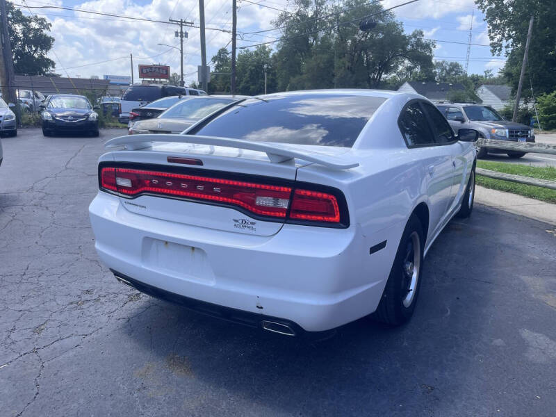 2013 Dodge Charger SE