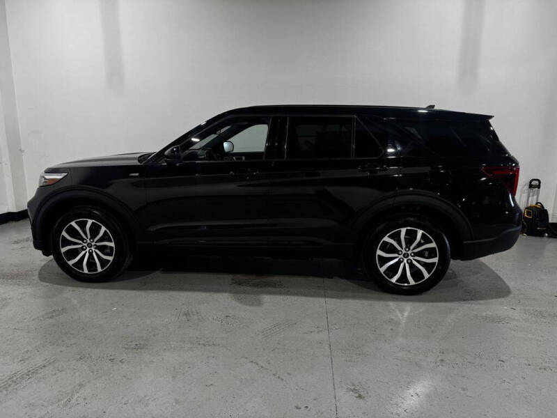 2022 Ford Explorer ST-Line