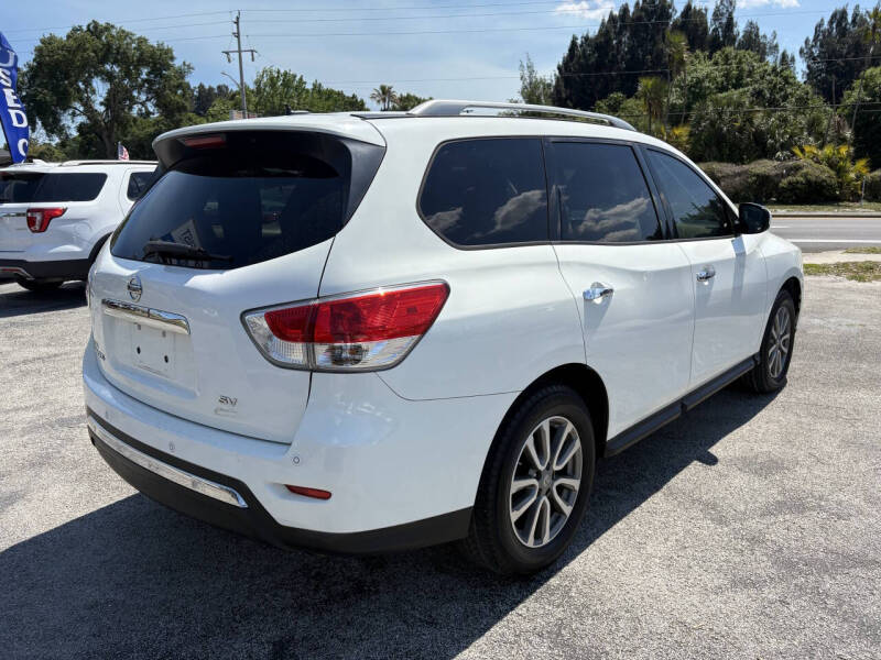 2016 Nissan Pathfinder SV