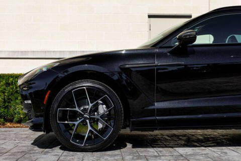 2025 Aston Martin DBX 707