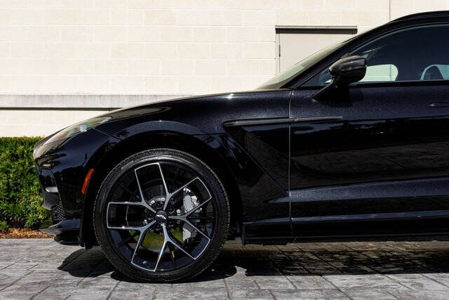 2025 Aston Martin DBX 707