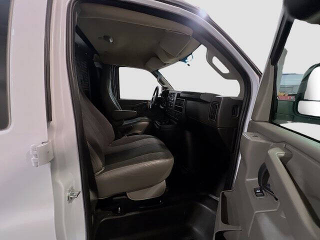 2024 Chevrolet Express 2500