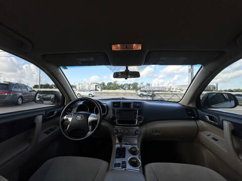 2013 Toyota Highlander Plus