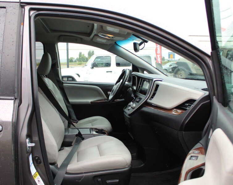 2017 Toyota Sienna