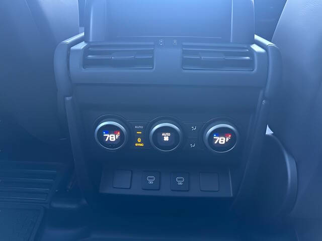 2025 Land Rover Defender 110 P500 X-Dynamic SE