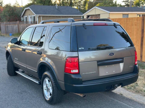 2005 Ford Explorer XLS