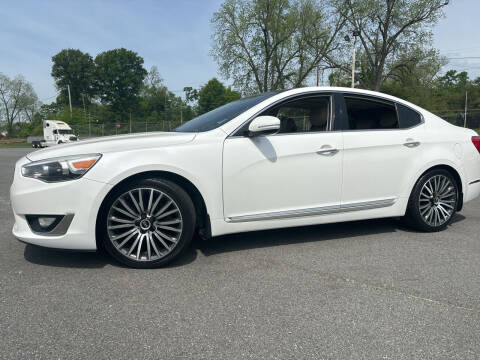 2015 Kia Cadenza for sale at Beckham's Used Cars in Milledgeville GA