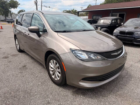 2017 Chrysler Pacifica Touring