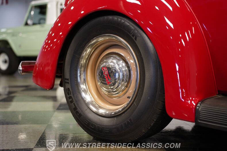 1937 Ford Tudor