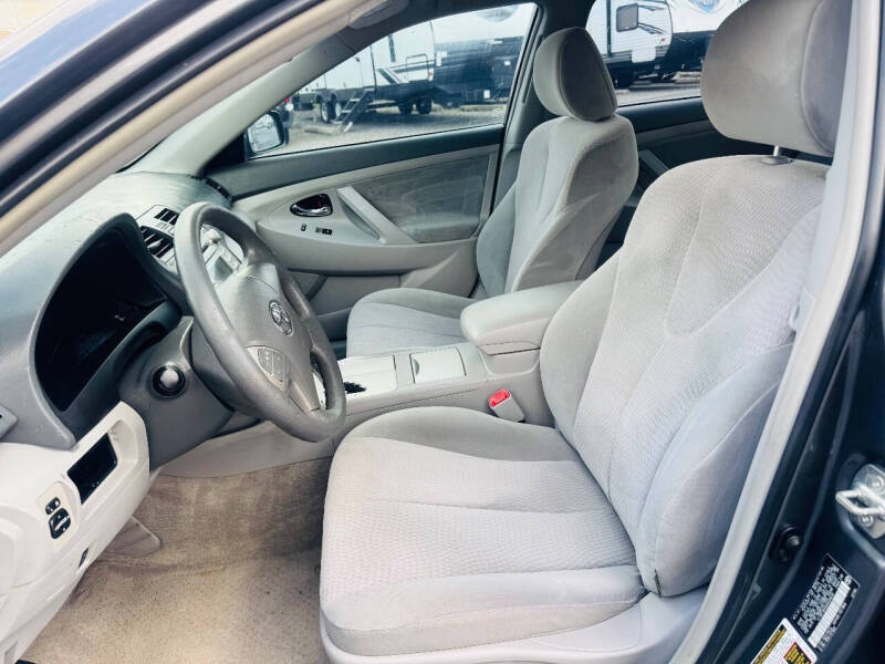 2010 Toyota Camry LE