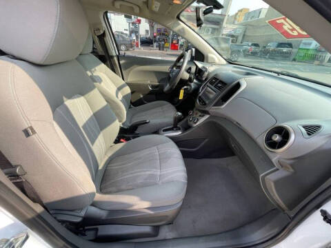 2016 Chevrolet Sonic LT Auto