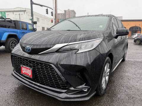 2022 Toyota Sienna XSE 7-Passenger