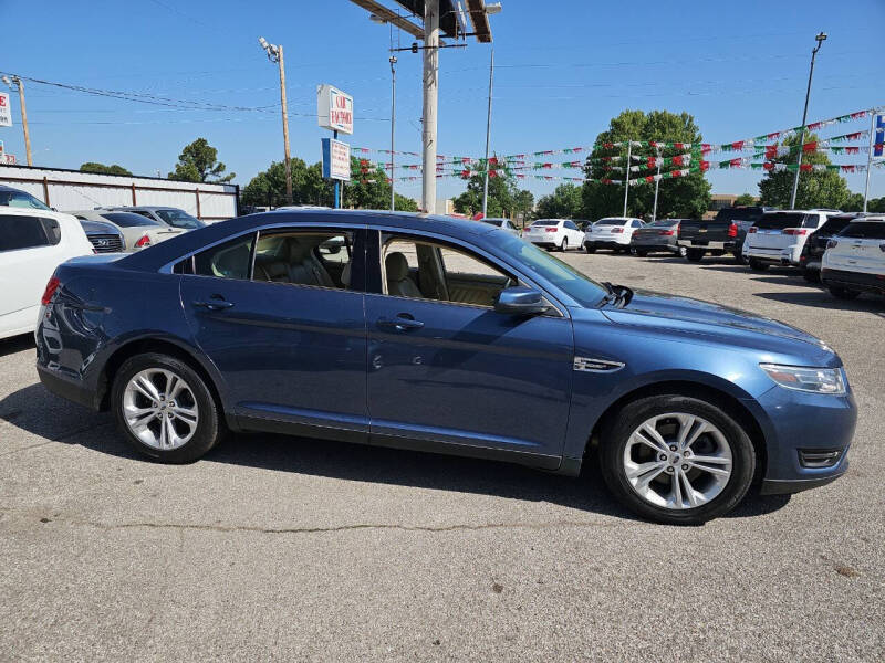 2018 Ford Taurus SEL