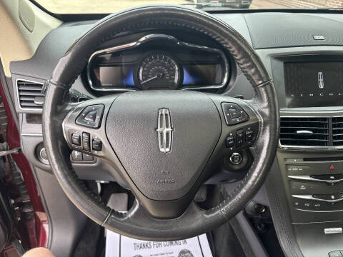 2017 Lincoln MKT Elite