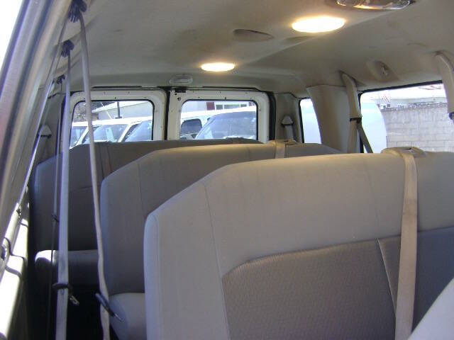 2013 Ford E-Series E-350 SD XLT