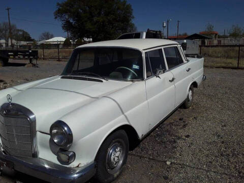 1966 Mercedes-Benz 230